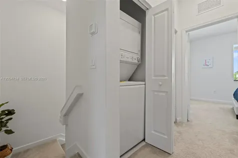 20655 NE 7th Place Miami FL 33179