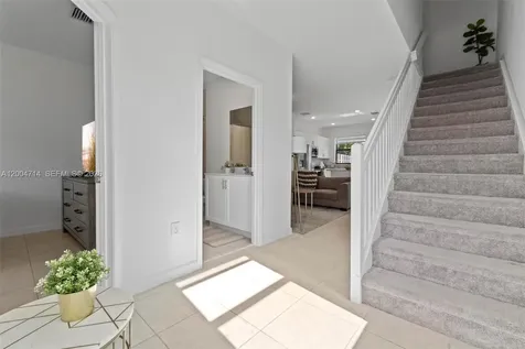 20655 NE 7th Place Miami FL 33179