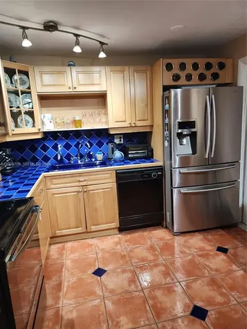 3161 S Ocean Drive Hallandale Beach FL 33009