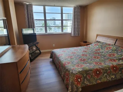 3161 S Ocean Drive Hallandale Beach FL 33009