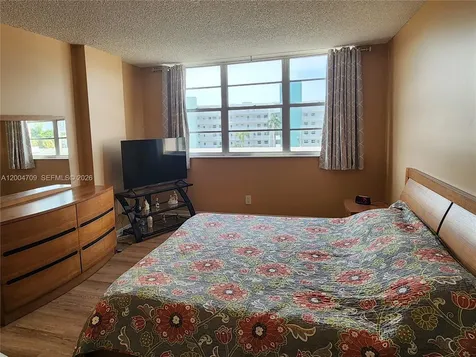 3161 S Ocean Drive Hallandale Beach FL 33009