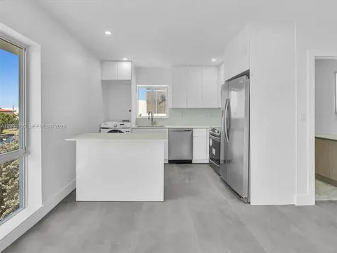 11900 N Bayshore Drive North Miami FL 33181
