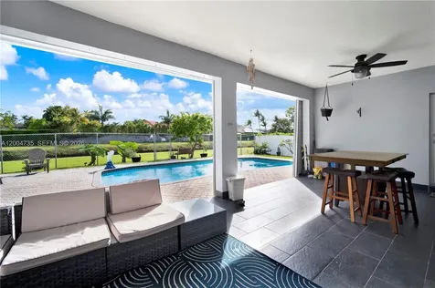 16070 SW 89th Avenue Road Palmetto Bay FL 33157