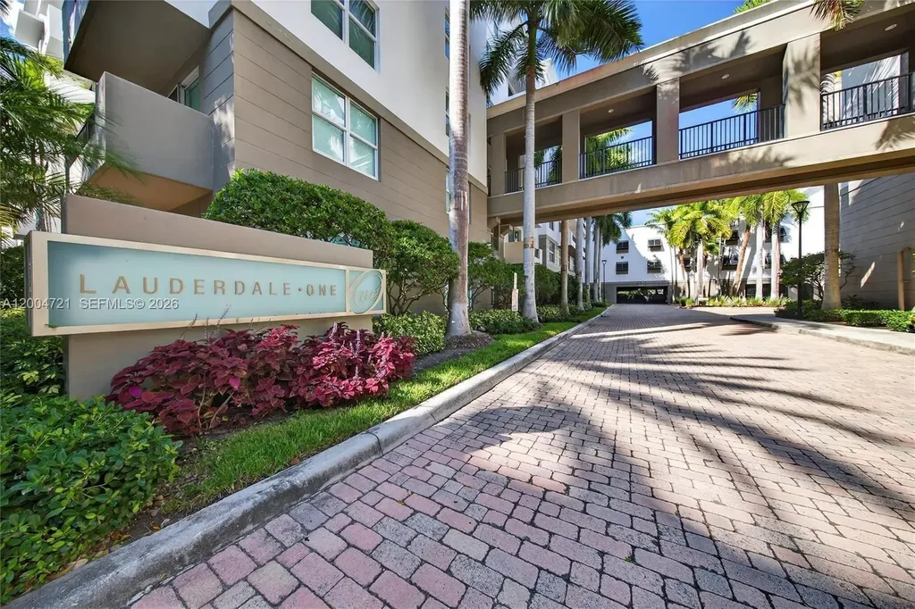 2401 NE 65th Street Fort Lauderdale FL 33308