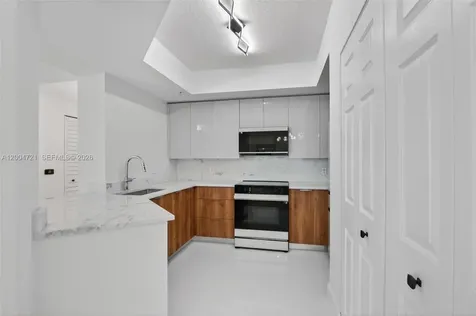 2401 NE 65th Street Fort Lauderdale FL 33308