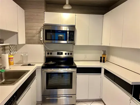 100 Bayview Drive Sunny Isles Beach FL 33160