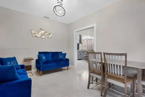 1050 Harrison Street Hollywood FL 33019