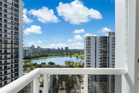 20505 E Country Club Drive Aventura FL 33180