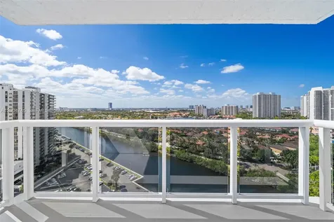 20505 E Country Club Drive Aventura FL 33180