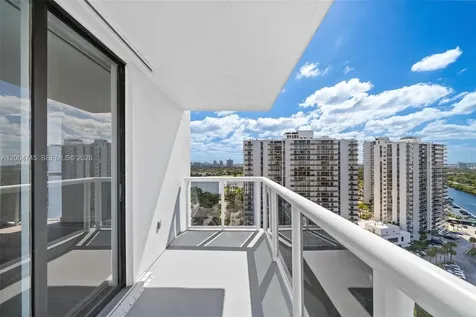 20505 E Country Club Drive Aventura FL 33180