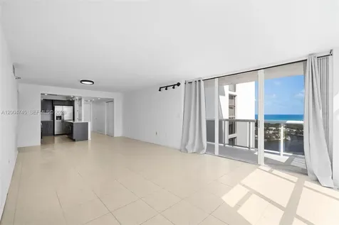 20505 E Country Club Drive Aventura FL 33180