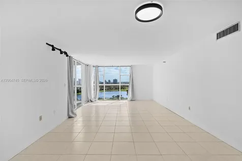 20505 E Country Club Drive Aventura FL 33180