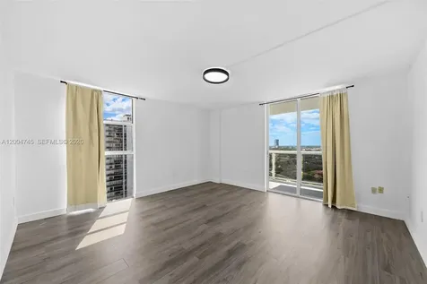 20505 E Country Club Drive Aventura FL 33180