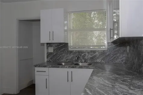 3376 NW 49th Street Miami FL 33142