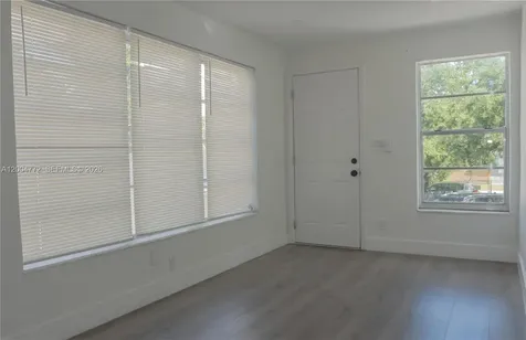 3376 NW 49th Street Miami FL 33142
