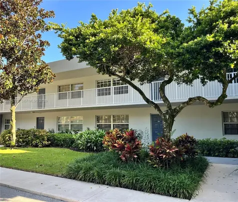 4280 Oaks Terrace Pompano Beach FL 33069