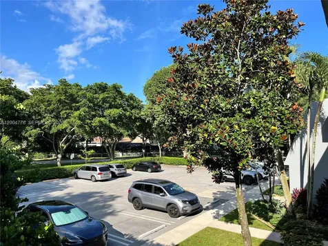 4280 Oaks Terrace Pompano Beach FL 33069