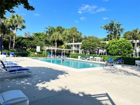4280 Oaks Terrace Pompano Beach FL 33069
