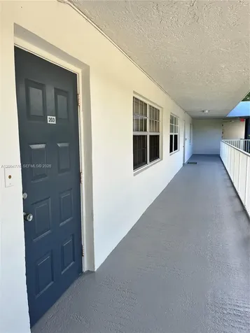 4280 Oaks Terrace Pompano Beach FL 33069