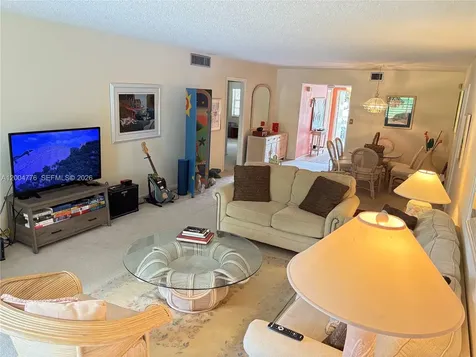 4280 Oaks Terrace Pompano Beach FL 33069