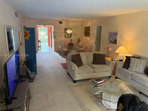 4280 Oaks Terrace Pompano Beach FL 33069