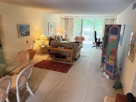 4280 Oaks Terrace Pompano Beach FL 33069
