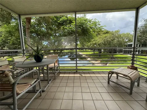 4280 Oaks Terrace Pompano Beach FL 33069