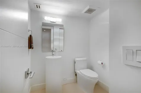 16175 Golf Club Road Weston FL 33326