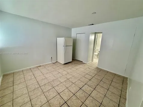 220 NE 41st Street Oakland Park FL 33334