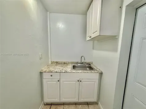 220 NE 41st Street Oakland Park FL 33334