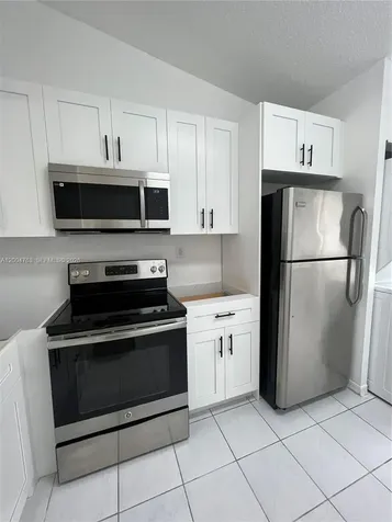 6960 NW 174th Terrace Hialeah FL 33015
