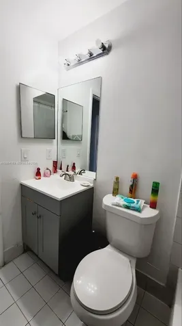 6960 NW 174th Terrace Hialeah FL 33015