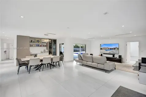 2126 NE 187th Street North Miami Beach FL 33179