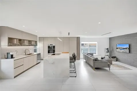 2126 NE 187th Street North Miami Beach FL 33179