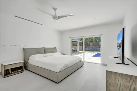 2126 NE 187th Street North Miami Beach FL 33179
