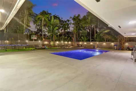 2126 NE 187th Street North Miami Beach FL 33179