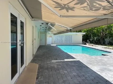 5881 SW 15th Street Plantation FL 33317