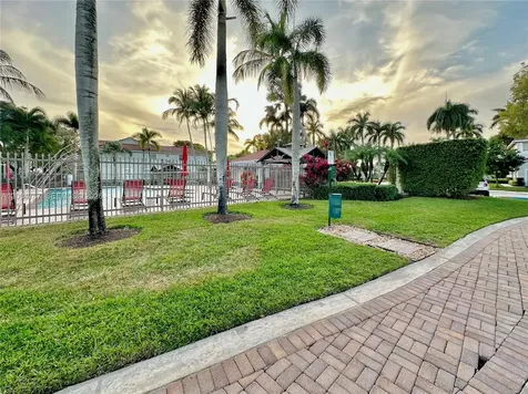 3624 San Simeon Creek Weston FL 33331