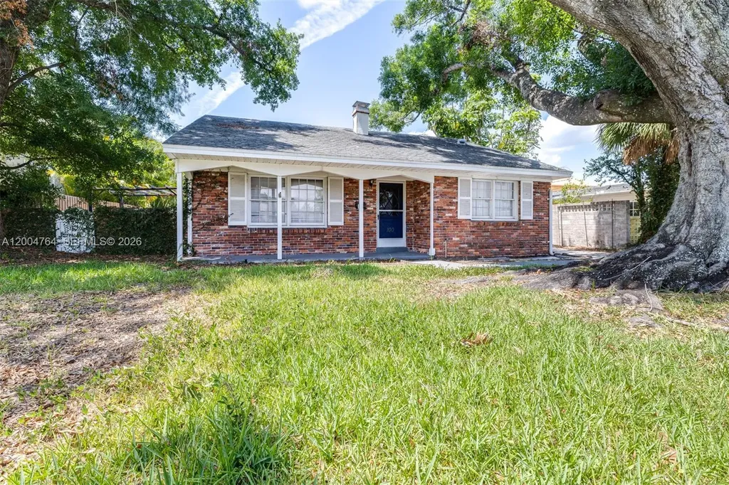 100 Huron Avenue Tampa FL 33606
