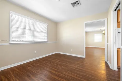 100 Huron Avenue Tampa FL 33606