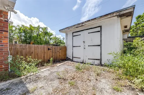 100 Huron Avenue Tampa FL 33606