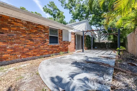 100 Huron Avenue Tampa FL 33606