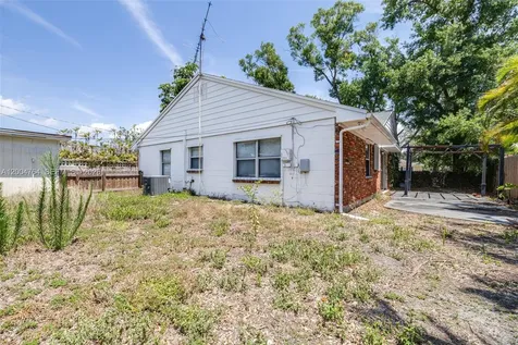100 Huron Avenue Tampa FL 33606
