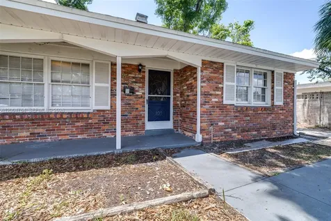 100 Huron Avenue Tampa FL 33606