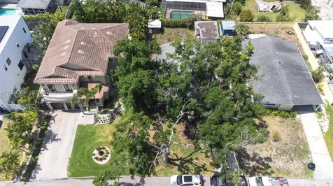 100 Huron Avenue Tampa FL 33606