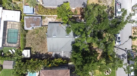 100 Huron Avenue Tampa FL 33606
