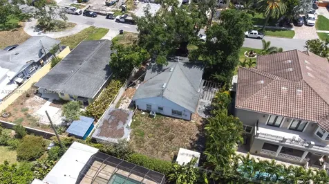 100 Huron Avenue Tampa FL 33606