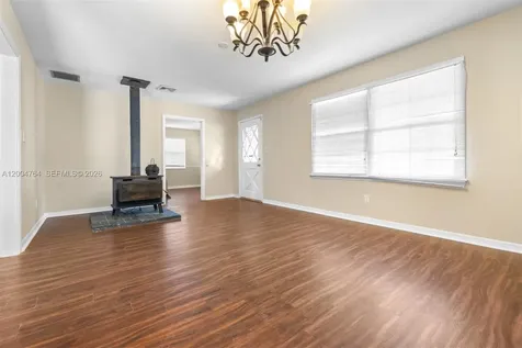 100 Huron Avenue Tampa FL 33606