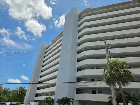 7904 West Drive North Bay Village FL 33141