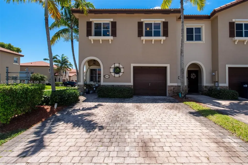 8906 SW 221st Terrace Cutler Bay FL 33190